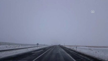 Köy Yollarını Açık Tutmak İçin Canla Başla Çalışıyorlar"