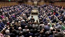 الحكومة البريطانية تنجو من تصويت برلماني لسحب الثقة