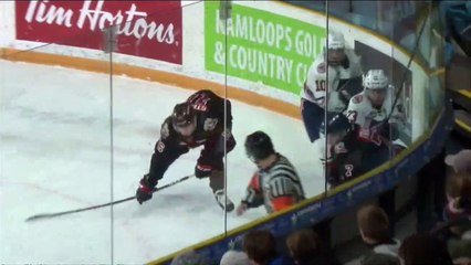 Warriors score on a gorgeous passing play