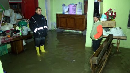 Amik Ovasına kurulan bent yıkıldı köy sular altında kaldı