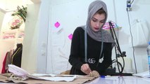 مصممة أزياء في غزة تعرض أزياءها عبر مواقع التواصل الاجتماعي