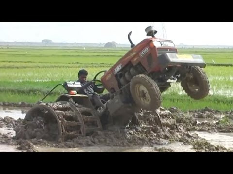 Tractors Driving in Muddy Road - Tractors Racing