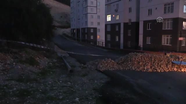 Toprak Kayması Sonucu İstinat Duvarı Çöktü