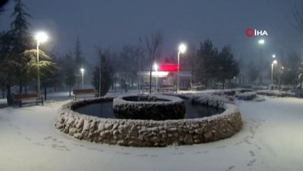 Elazığ'ın Karakoçan ilçesinde okullar tatil edildi