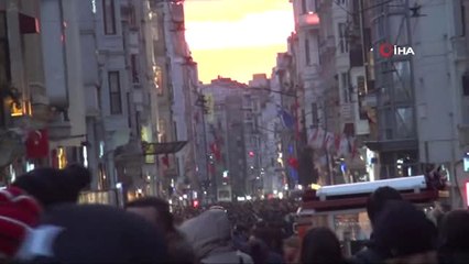 İstanbul'da Günbatımı Kartpostallık Görüntüler Oluşturdu