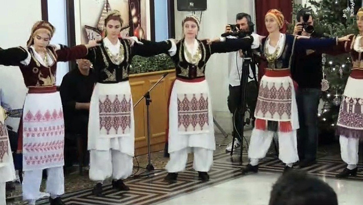 ΛΥΚΕΙΟ ΕΛΛΗΝΙΔΩΝ  ΛΑΜΙΑΣ - ΧΡΙΣΤΟΥΓΕΝΝΙΑΤΙΚΗ ΕΚ...