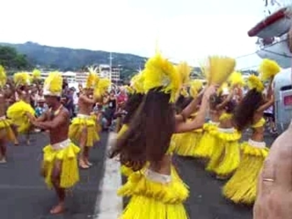 Danse tahitienne...