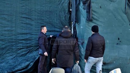 Report TV - Thyhet me mjete të forta e grabitet bankomati në Vorë