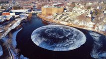 Un étrange cercle de glace apparait sur une rivière et inquiète les habitants