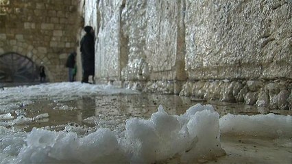 Στα λευκά ντύθηκε η Παλιά Πόλη της Ιερουσαλήμ