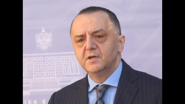 Artan Lame ironizon Metën: As zyra jote s’ka hipotekë, si t’ua shpjegojmë hallin tënd shqiptarëve?