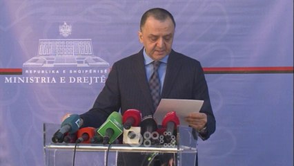 Ora News - Lame: Godinat ku ka shërbyer Meta janë pa çertifikatë pronësia