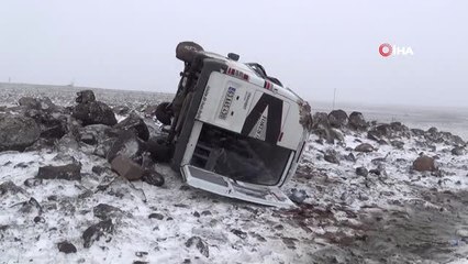 Öğretmenleri Taşıyan Servis Takla Attı: 6 Yaralı