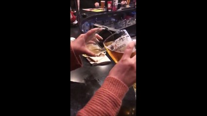 Il prouve que la 'grande bière' a autant de bière que la 'petite bière' !