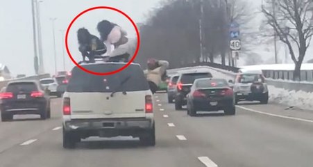 Çılgın Kadınlar, Seyir Halindeki Aracın Üzerinde Kalça Dansı Yaptı