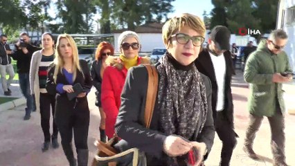 - KKTC'li Kadınlar Askerlik Başvurusu Yaptı