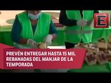 Capitalinos degustan megarosca de Reyes en el Zócalo