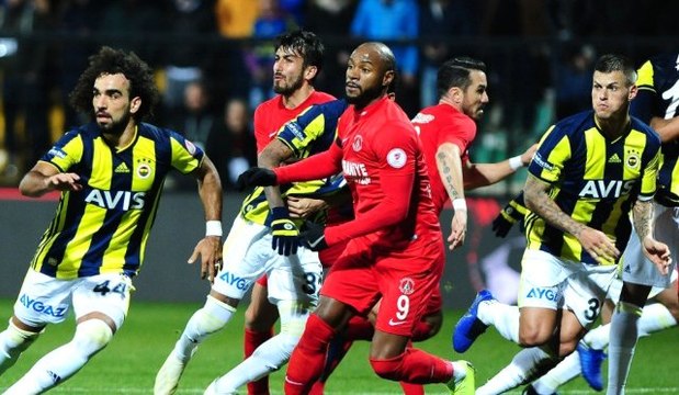 Son Dakika! Fenerbahçe, Ziraat Türkiye Kupasında Ümraniyespor'a 1-0 Yenildi