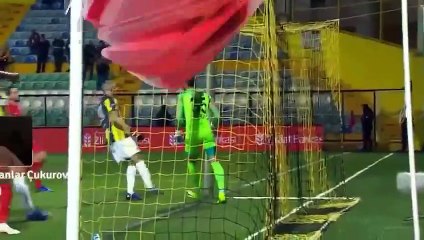 L'énorme raté d'Islam Slimani vs Ümraniyespor