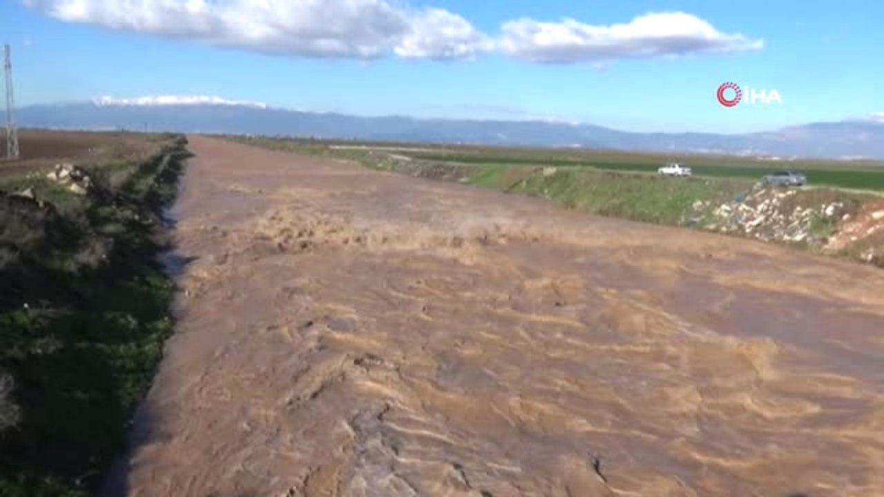 Hatay'da Baraj Kapakları Açıldı Mahalleri Su Bastı