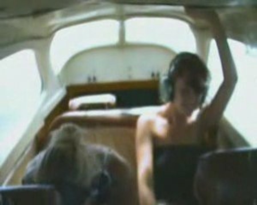 vomir dans l'avion