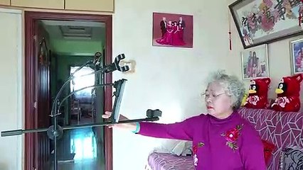 Chinese elderly jump on live streaming bandwagon