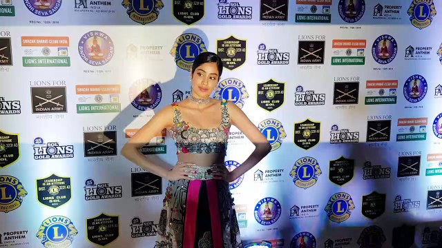 Janhvi Kapoor, Vicky Kaushal, Mouni Roy glam up awards night in Mumbai