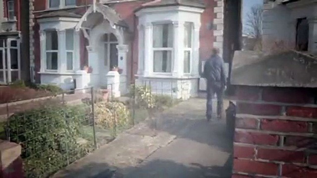 Homes Under the Hammer S20 - Ep68 -. Part 02 HD Watch