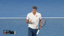 Federer breezes into last 16