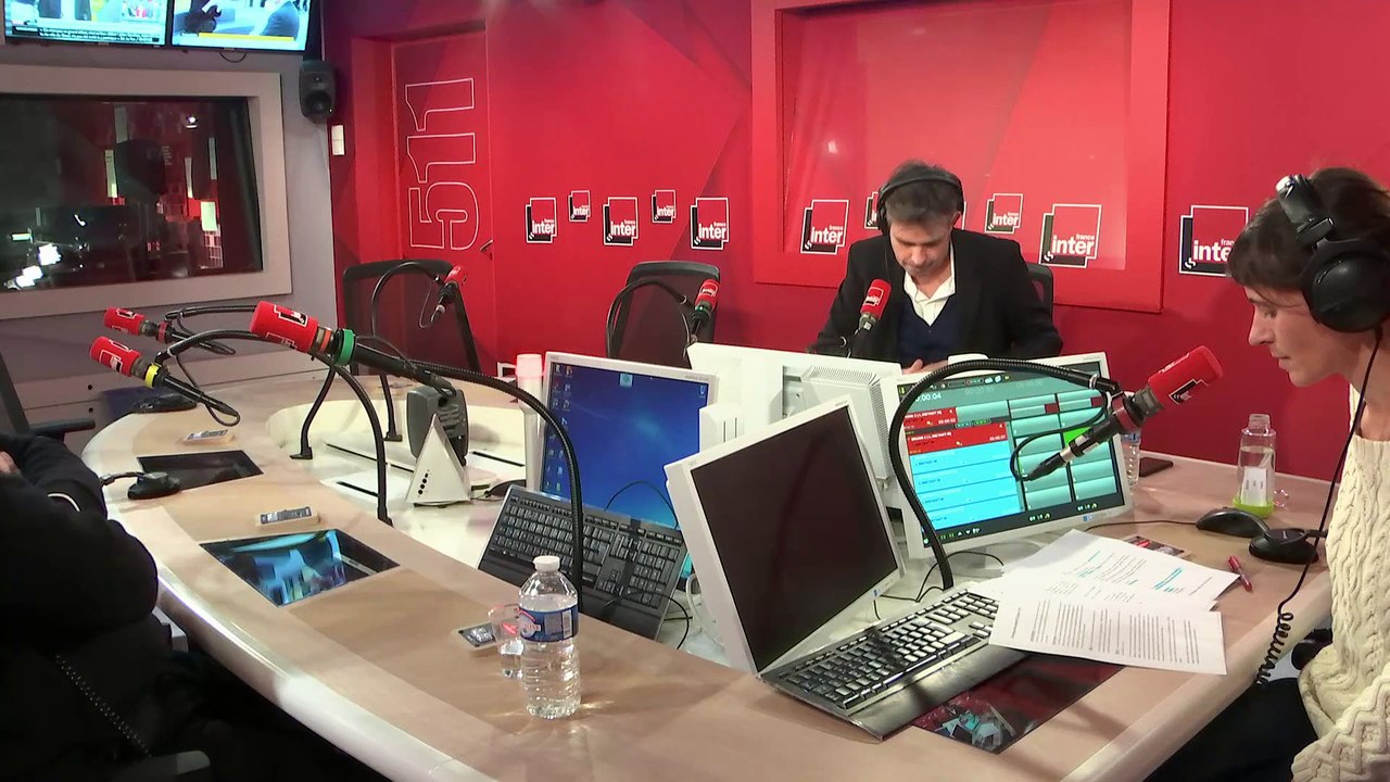 Les journalistes des JT sont-ils "à la botte du pouvoir" ? La Chronique de Bruno Donnet