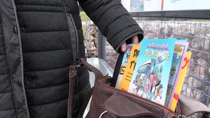 Un car scolaire peut cacher une voiture