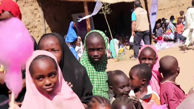 İlk kez pamuk şeker yiyen Afrikalı çocukların mutluluğu - İSTANBUL