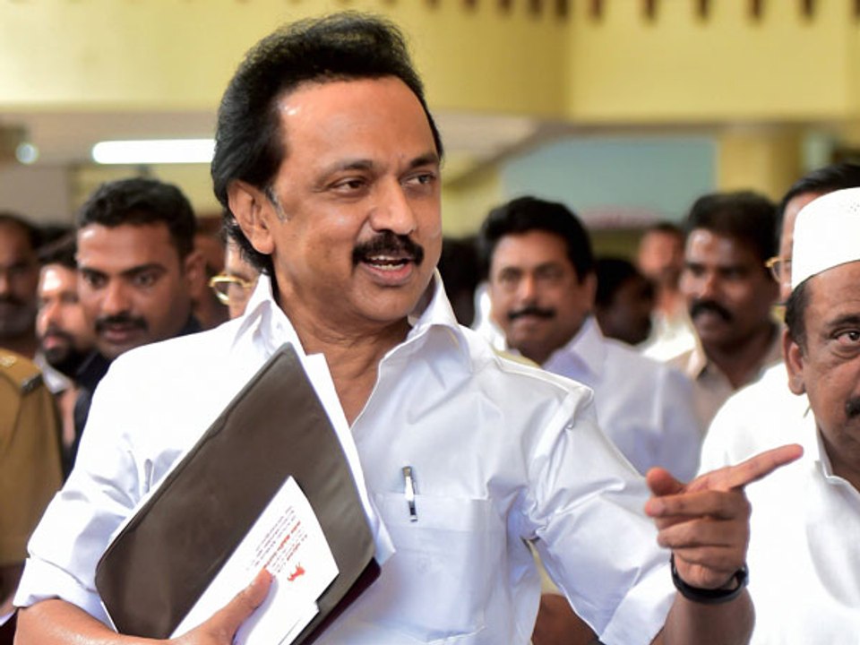 സാമ്പത്തിക സംവരണ നിയമത്തിനെതിരെ എംകെ സ്റ്റാലിന്‍ | Oneindia Malayalam