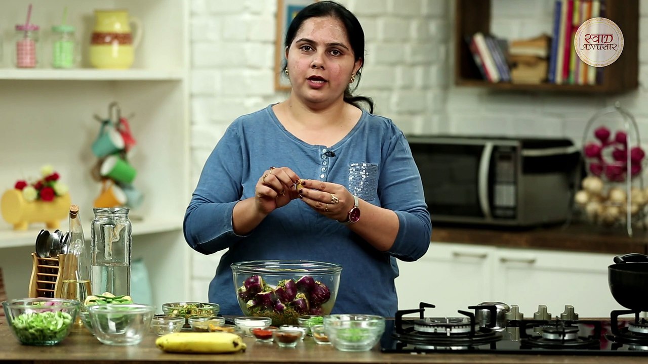 उंधियू रेसिपी - How To Make Undhiyu - Surti Undhiyu Recipe In Hindi - Gujarati Undhiyu - Toral