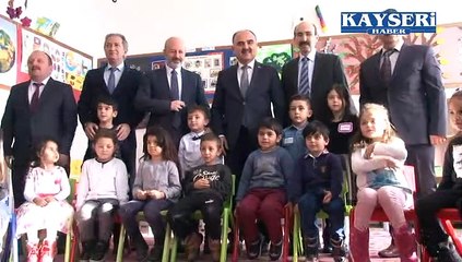 (18 Ocak 2019) KARNE HEYECANI KAYSERİ'DE 305 BİN 152 ÖĞRENCİ KARNE SEVİNCİ YAŞADI