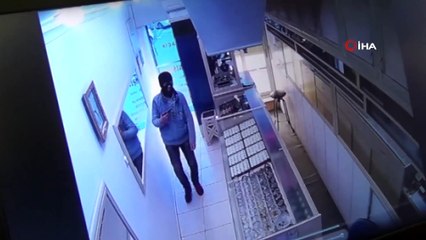 Sandıklı’da kuyumcu soygunu girişimi kamerada