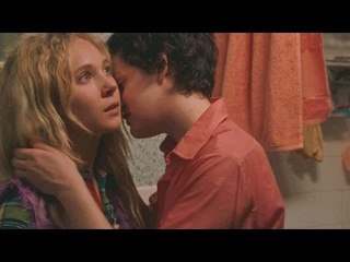 Jack And Diane (Juno Temple, Riley Keough) Movie Clip # 1