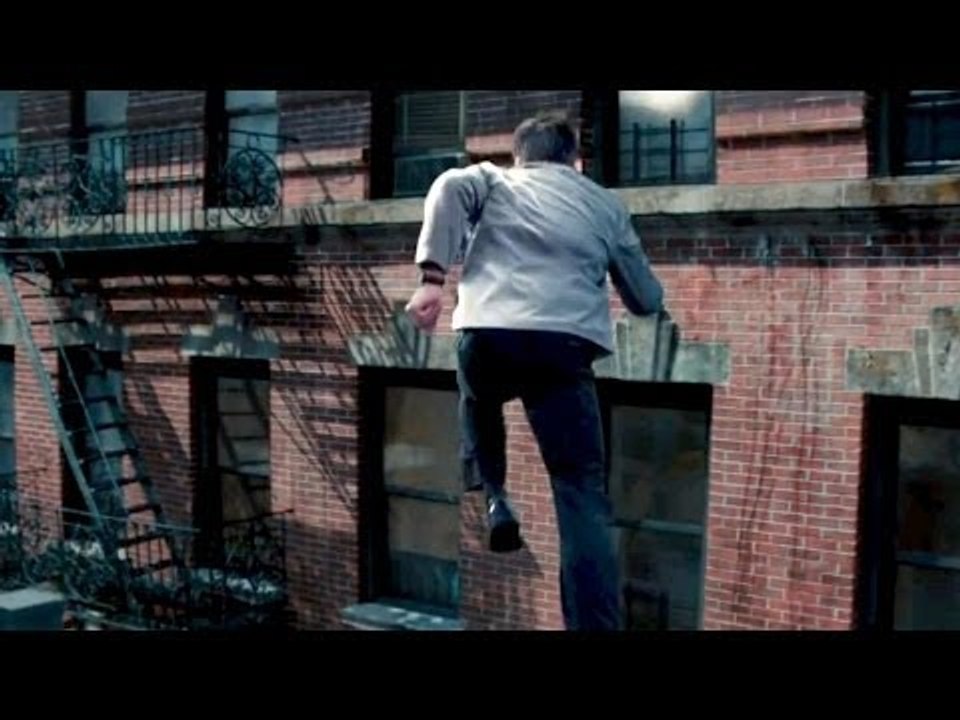 "Ben Stiller is a Hero" THE SECRET LIFE OF WALTER MITTY Movie Clip # 2