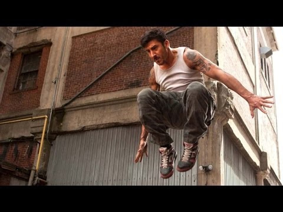 BRICK MANSIONS Film Clip "David Belle - Parkour"