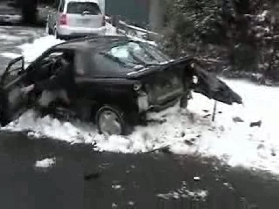 Regis depanne un pote