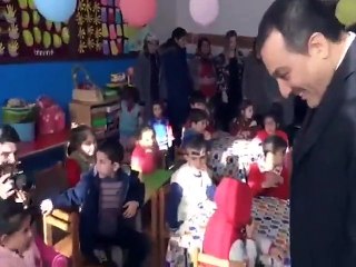 Vali, "Tatilde ne yapacaksınız" diye sordu ana sınıfı öğrencisi yanıt verdi: 15 gün yatacağım