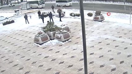 Elazığ'da Örnek Davranış, Kahvaltısını Köpeğe Verdi