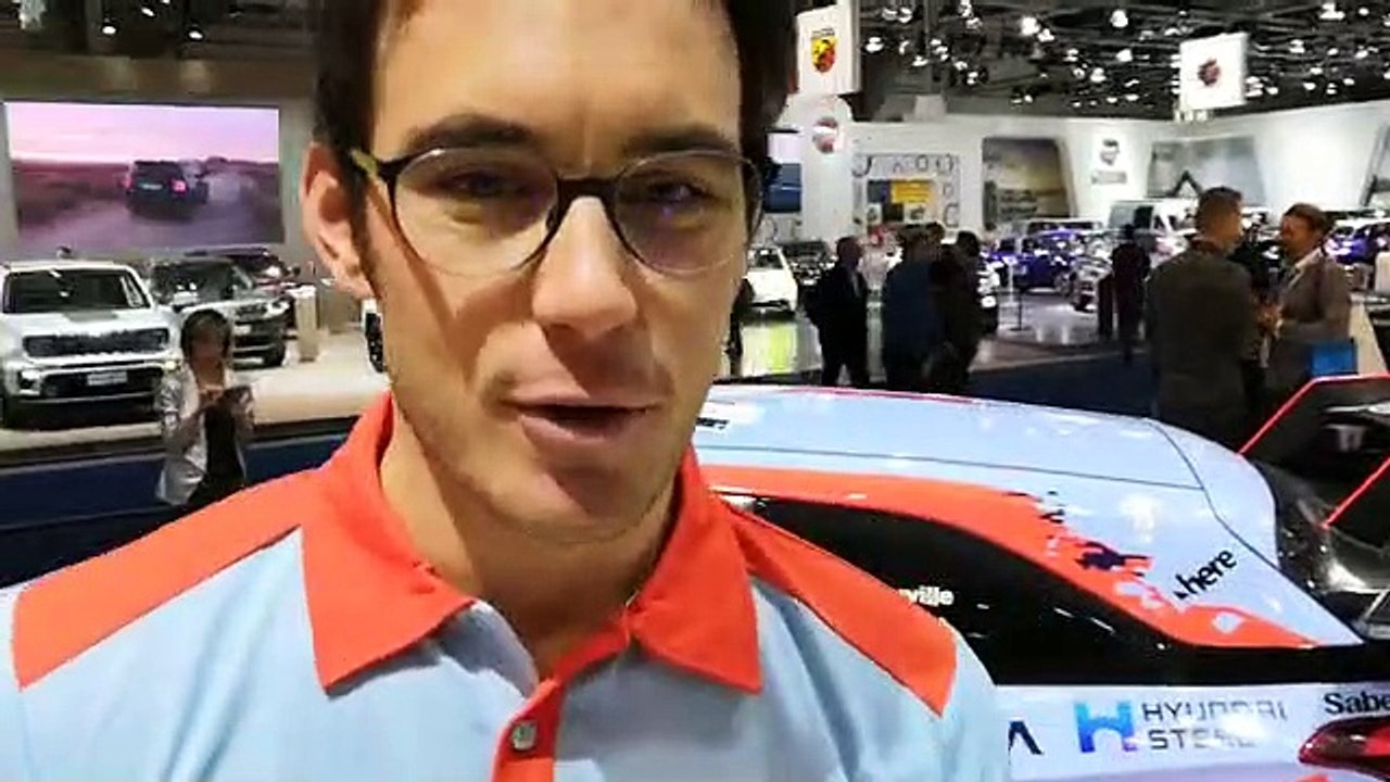 Thierry Neuville au Salon de l'Auto
