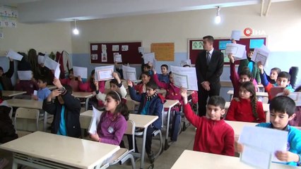 'Balık pulu' hastası öğrenci karne heyecanını evinde yaşadı