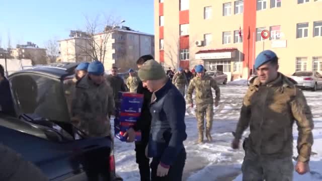 Mehmetçikten Öğrencilere Anlamlı Karne Hediyesi