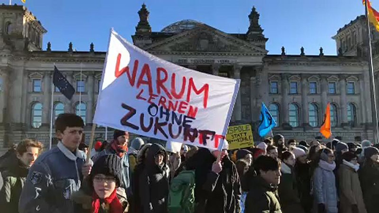 A klímaváltozás ellen tüntettek diákok