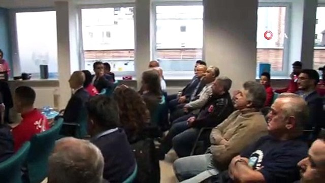 - Gençlik ve Spor Bakanı Kasapoğlu Köln’de- Bakanı Kasapoğlu: “Çok önemli bir sistemle yola devam ediyoruz”