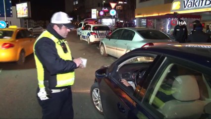 Polis, Taksim Meydanı'nda kuş uçurtmadı