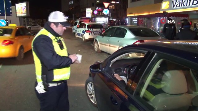 Polis, Taksim Meydanı'nda kuş uçurtmadı