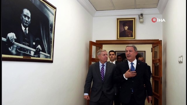 ABD Senatörü Graham, Milli Savunma Bakanı Hulusi Akar'ı makamında ziyaret etti